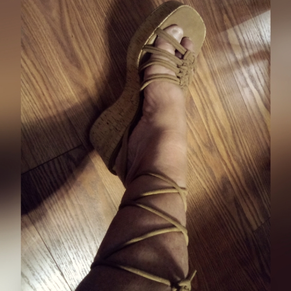 Gorgeous Platform Cog Sandals